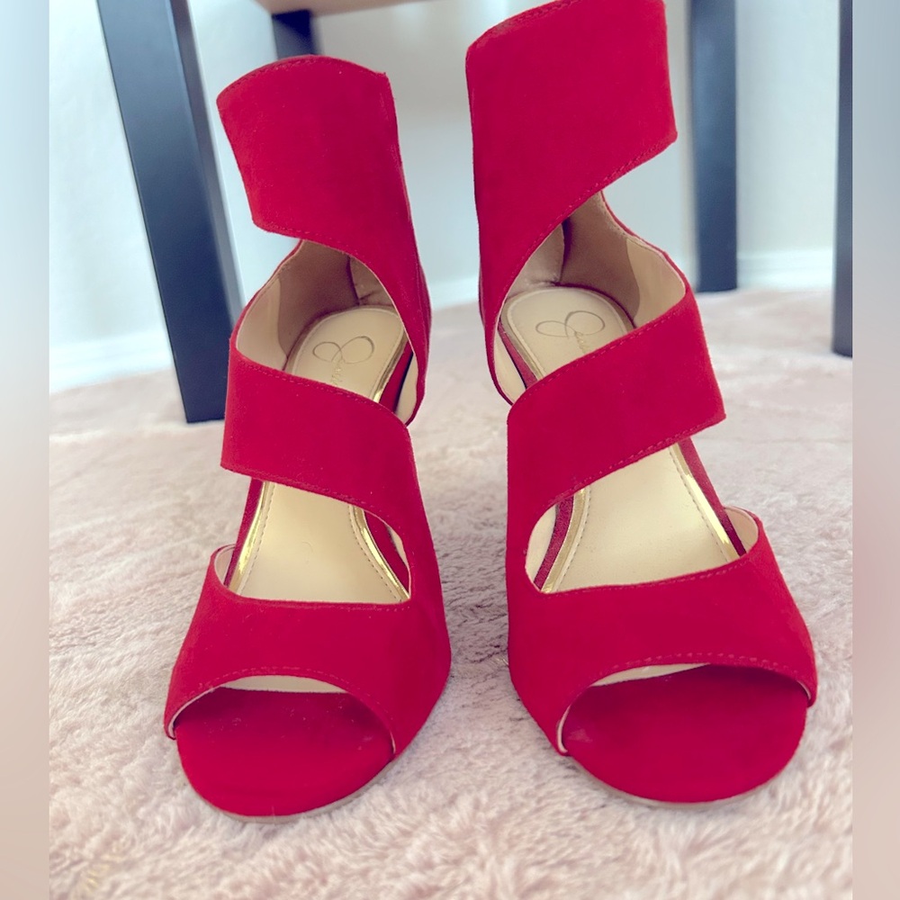 Gorgeous red heels new condition sz 6.5
